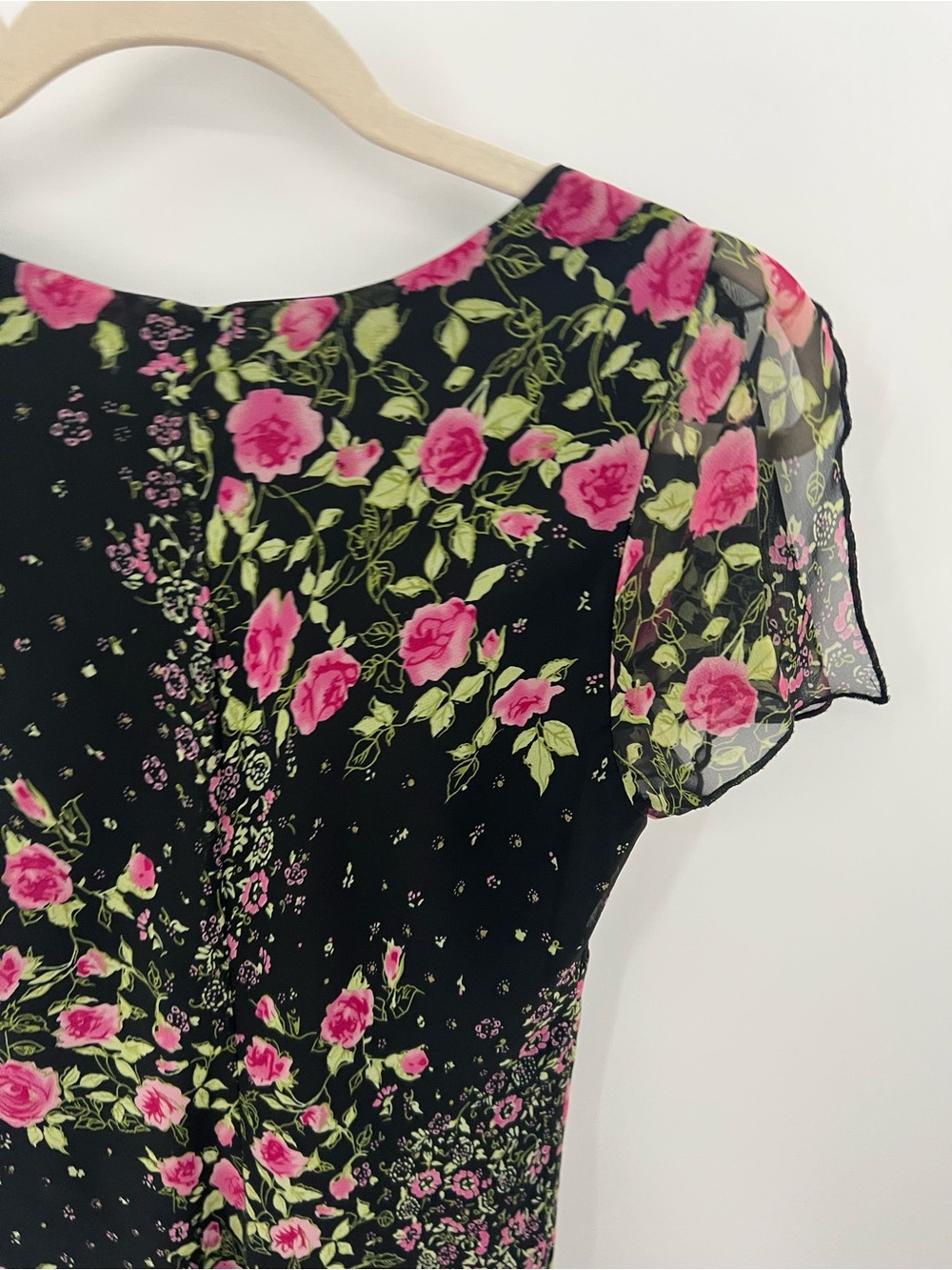 Vintage Dressbarn Y2K black midi dress with Pink Rose Print - Picture 10 of 15